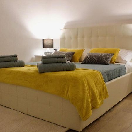 شقة إيغليزياس  في Nel Cuore Del Centro Storico Con Comfort E Stile المظهر الخارجي الصورة