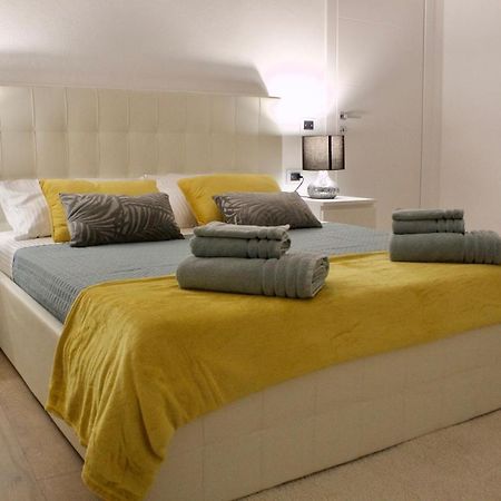 شقة إيغليزياس  في Nel Cuore Del Centro Storico Con Comfort E Stile المظهر الخارجي الصورة